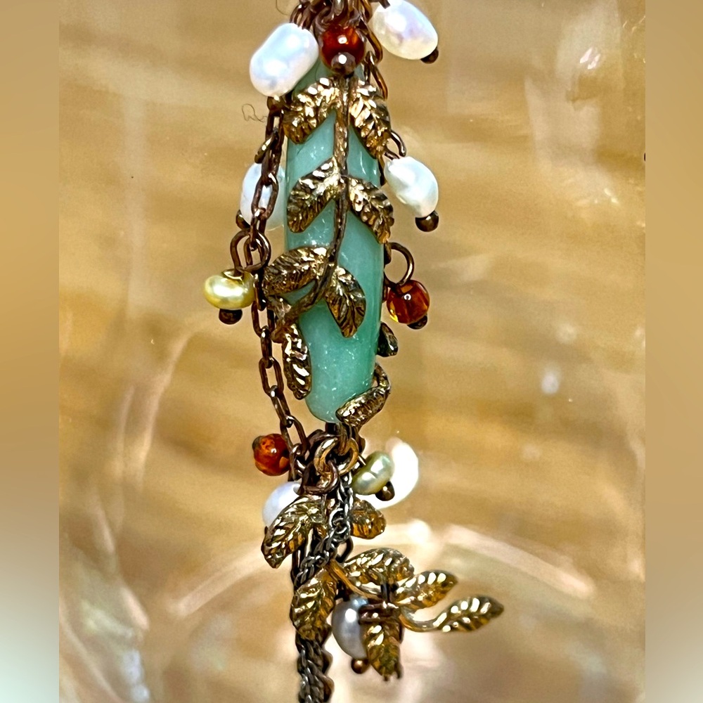VTG turquoise, gold & silver tone earrings with faux pearl & garnet beads